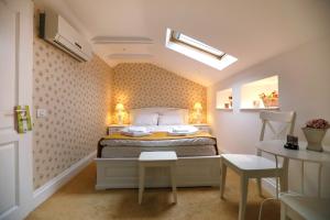 Double Room room in Hotel Les Jardins Carol