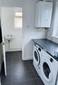 5-Bedroom Cottage in Healing, Grimsby