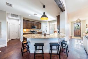 Hilltop Hideaway-Rest, Relax, Reconnect!