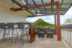 The White House by Ti-fakara