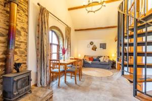 West Hollowcombe Farm Cottages - full site booking