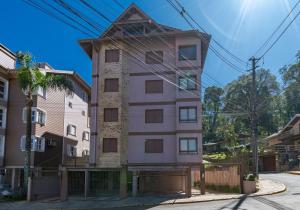 Rosa Edificio Di trevi