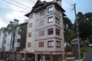 Rosa Edificio Di trevi