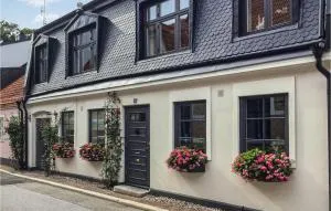 2 Bedroom Nice Home In Ystad - Ystad