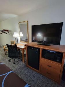 Queen Room with Three Queen Beds - Non-Smoking room in Super 8 by Wyndham Grand Island