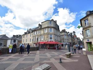 Appartements Calm and comfortable apartment in Bayeux, 9km from the beach : photos des chambres