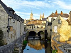 Appartements Calm and comfortable apartment in Bayeux, 9km from the beach : photos des chambres