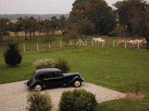 Maisons de vacances Gite La Chapelle-Fortin, 5 pieces, 8 personnes - FR-1-581-48 : photos des chambres