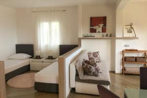 Seaside family friendly house with a swimming pool Cove Ljubljeva, Trogir - 20531