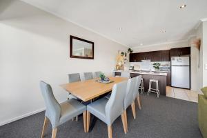 Jasper 4 - 3BR Apartment l Central Location l Lake Views l WiFi l Air-Con