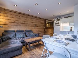 Bel appartement avec terrasse à Méribel, 2 chambres, conciergerie incluse - FR-1-613-1