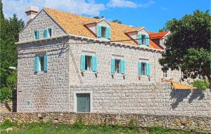 Gorgeous Home In Cavtat With Wifi 