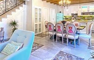 Gorgeous Home In Cavtat With Wifi 