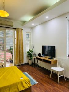 M house Yen Phụ 4th floor