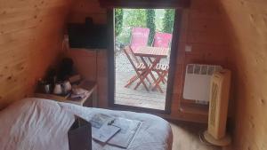 Campings Roulottes et Cabanes de Saint Cerice : photos des chambres