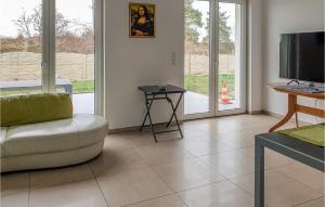 Nice Home In Dobra Krapkowice