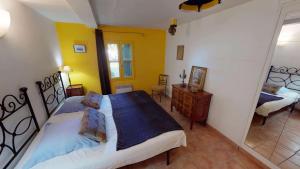 Appartements Mas du Versadou, dans un espace naturel protege, piscine couverte chauffee toute l'annee, Spa et salle de jeux : photos des chambres