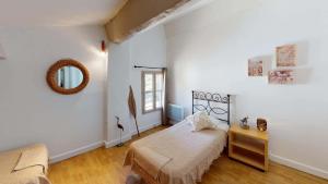 Appartements Mas du Versadou, dans un espace naturel protege, piscine couverte chauffee toute l'annee, Spa et salle de jeux : photos des chambres