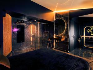Love hotels SXCAPE ROOM : photos des chambres