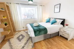 3 Bedroom house with free parking, Dalstone,Aylesbury - Bierton