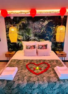 Appartements Loveroom Jungle Love Proche Disneyland : photos des chambres