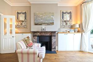 Veeve - Cayenne Canopy