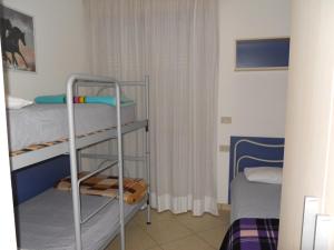 Modern flat for 8 people with swimming pool