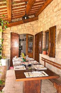 Villa I Camini - Outbuilding, dependance - Swimming pool - Garden - BBQ and fireplaces - Soccer field