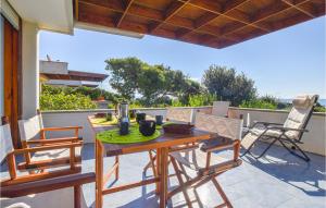 Nice Apartment In Castglione Della P,