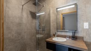 Hotels Madame Vacances Hotel Les Cimes : photos des chambres
