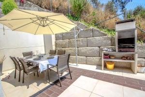 Catalunya Casas Modern Magnificence , only a few km to the beach!