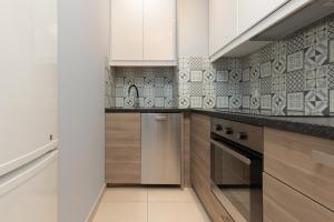 Sokołowska Apartment Warsaw Wola by Noclegi Renters