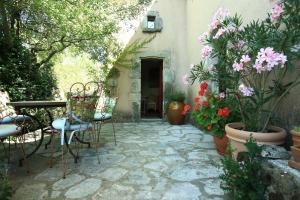 Maisons d'hotes Mas De Mauve : photos des chambres