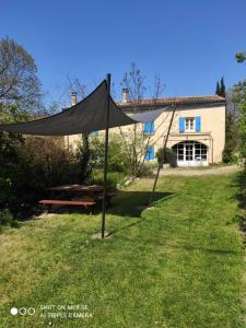 Appartements La Colline d'Eyzahut Gites en Drome Provencale : photos des chambres