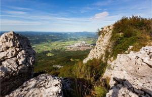 3 Bedroom Pet Friendly Home In Col