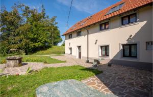 3 Bedroom Pet Friendly Home In Col 