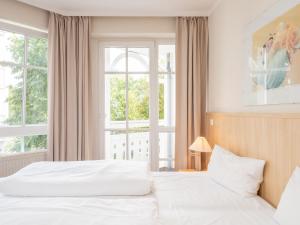 Apartment Seepark Sellin-4 by Interhome