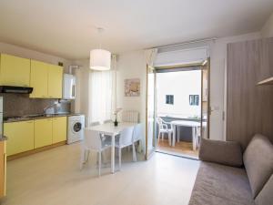 Apartment Cala Luna-2 by Interhome