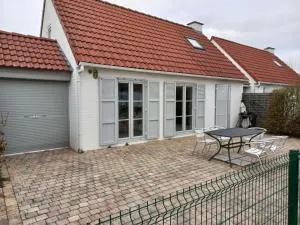 Holiday Home Vissershuis 2 with parking by Interhome - Klemskerke