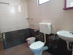 PRAKRITI HOMESTAY Fortkochi Air Conditioned Rooms