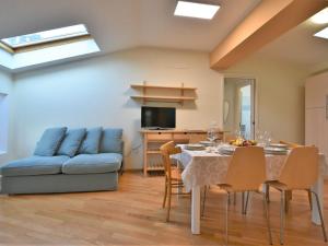 Apartment Duomo Mansarda by Interhome