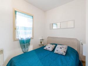 Apartment Les Jardins de la Nartelle Plage by Interhome