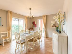 Holiday Home Le Mas dEsquière 5 by Interhome