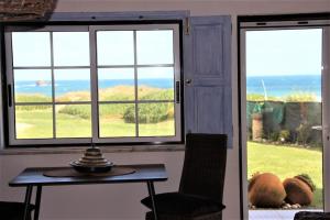 Baleal, by the sea with swimming pool