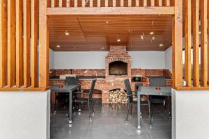 D&M Family Residence Bran 1
