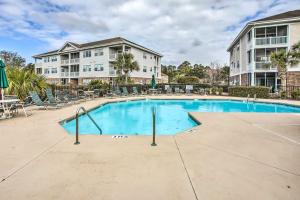 Pool, Beach and Golf Barefoot Resort Condo!