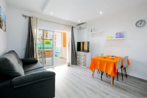 412 YUCCA PARK Second Line to Beach