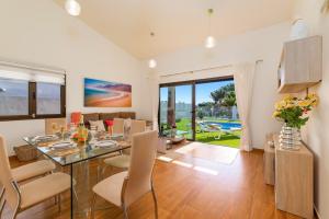 Villa Fakay by Villa Plus