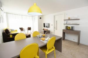 Rosa Edifício Van Gogh