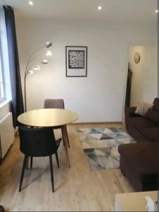 Villa des Roses - Appart T2, 32m2, RDC, vue sur jardin, "Le chic"